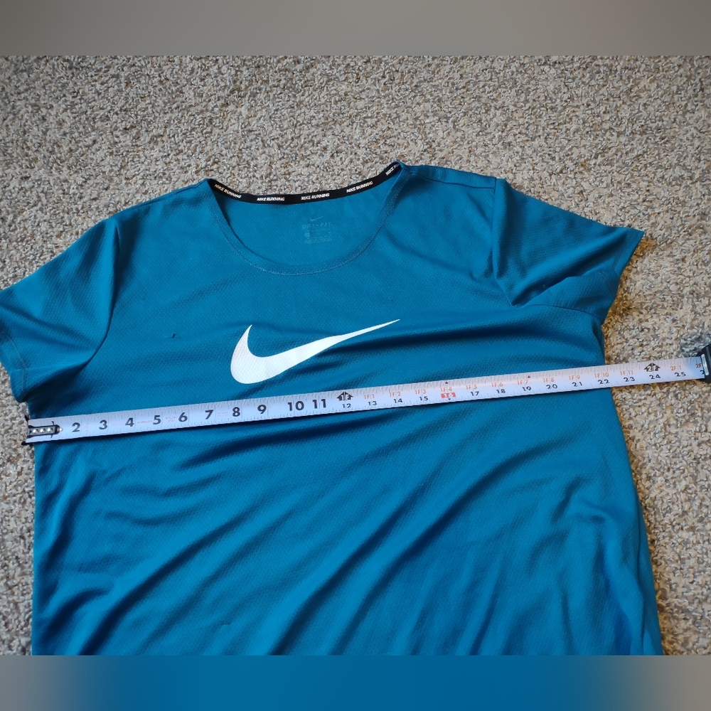 Nike Teal Short Sleeve Women’s Tee with White Logo - Picture 7 of 13